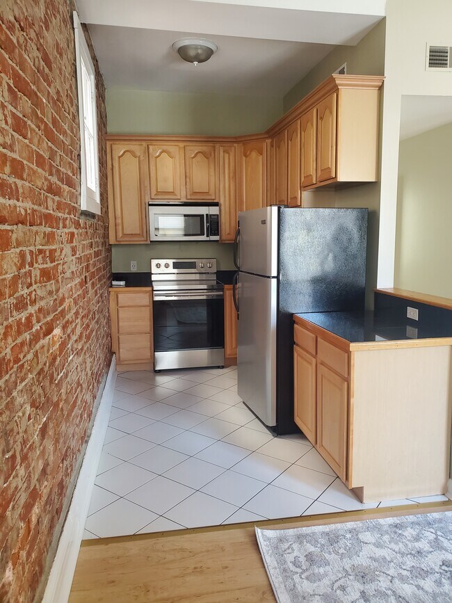 Building Photo - 731 Philadelphia St