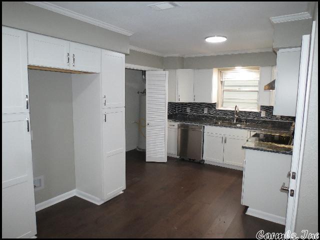 Building Photo - 11223 Morningside Dr