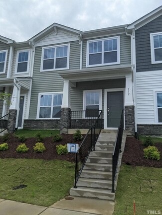 Building Photo - 912 Robbie Jackson Ln