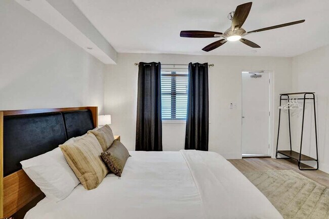 Foto del edificio - 3020 Seville St