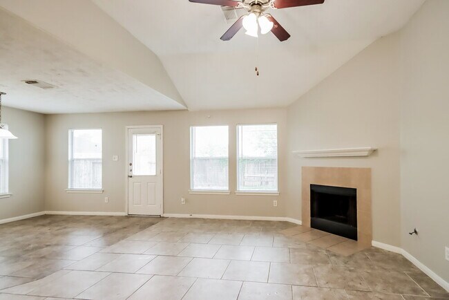 Foto del edificio - 21515 Lovis Way