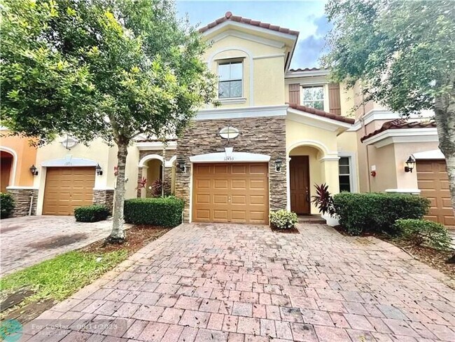 Foto del edificio - 12453 Emerald Creek Manor