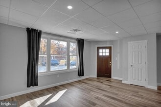 Building Photo - 933 N Hanover St