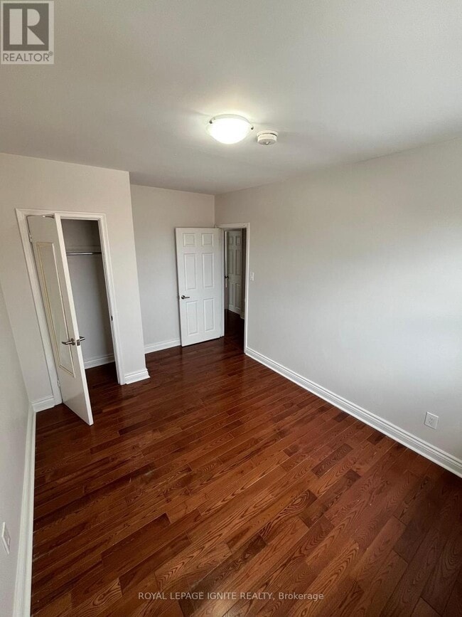 Photo du bâtiment - 783 Scarborough Golf Club Rd