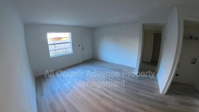 Foto del edificio - 4909 E Temple Heights Rd