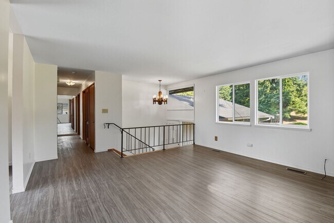 Foto del edificio - 5Bd/2Ba Bellevue Home