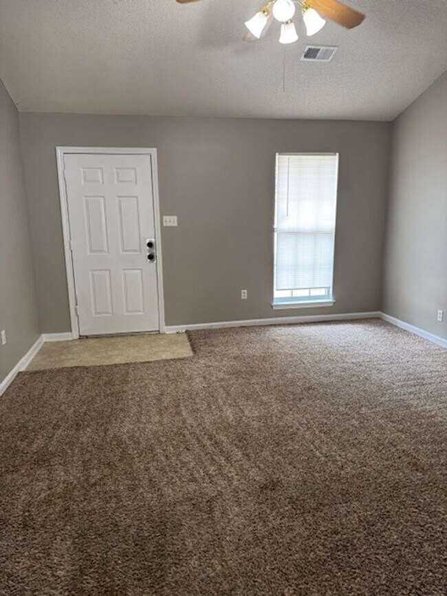 Foto del edificio - Renovated 2 Bedroom 2 Bath Home for Rent!!