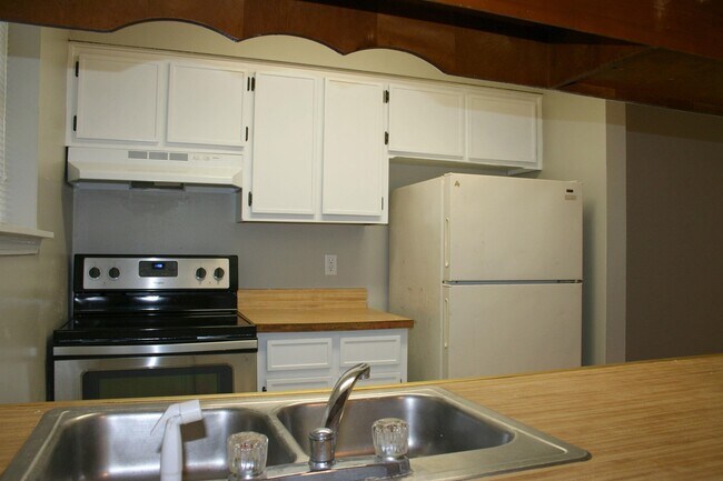 Foto del edificio - 3217 Nekoma Ln
