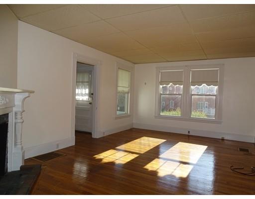 Primary Photo - 143 Rowe St