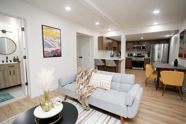 Photo - 2260 Park Ave Apartment