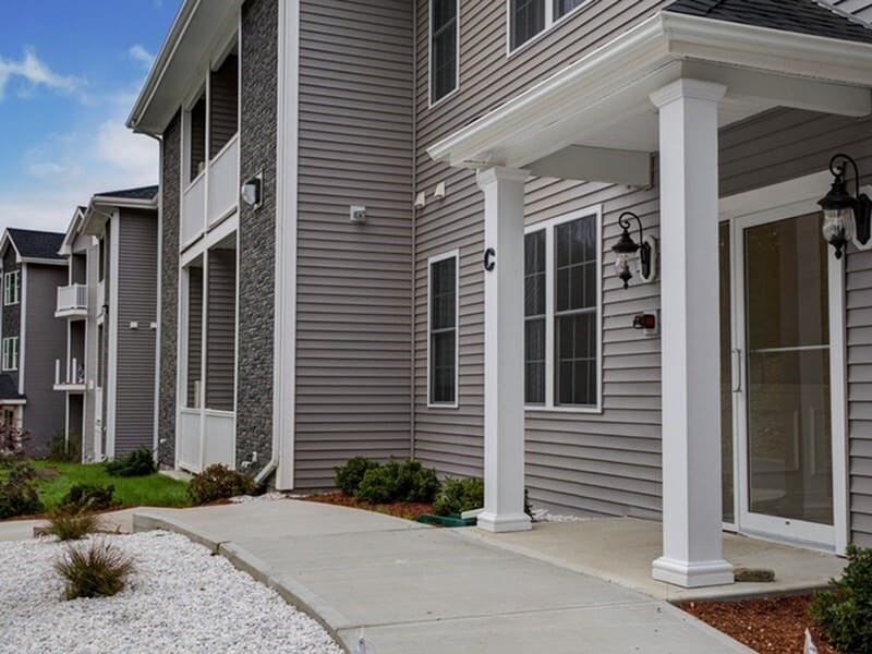 Primary Photo - 92 N Main St