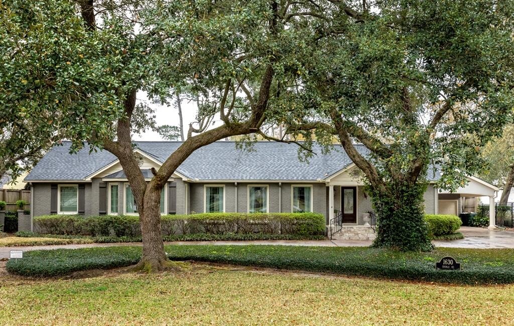 Primary Photo - 1630 Thomas Rd