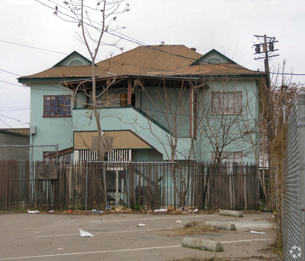 530 N San Joaquin St, Stockton, CA 95202 Rentals in Stockton at 530 N