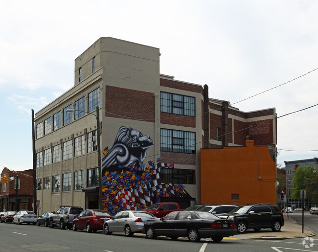 Foto del edificio - Marshall Adams Apartments