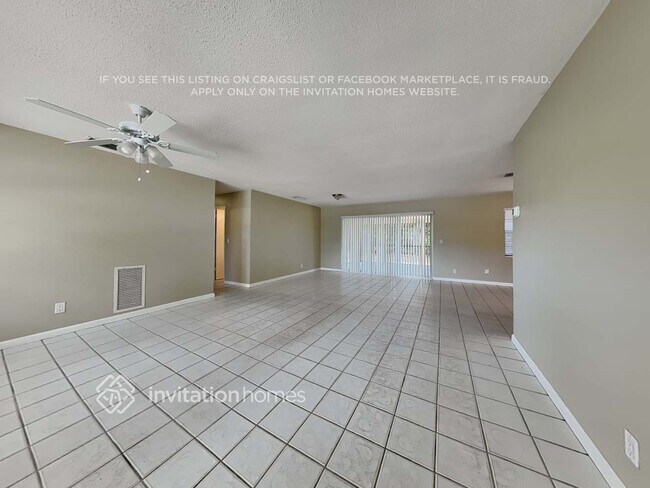 Building Photo - 2540 SW 11th Ct