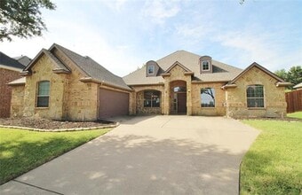 Building Photo - 2610 Tall Meadows Dr