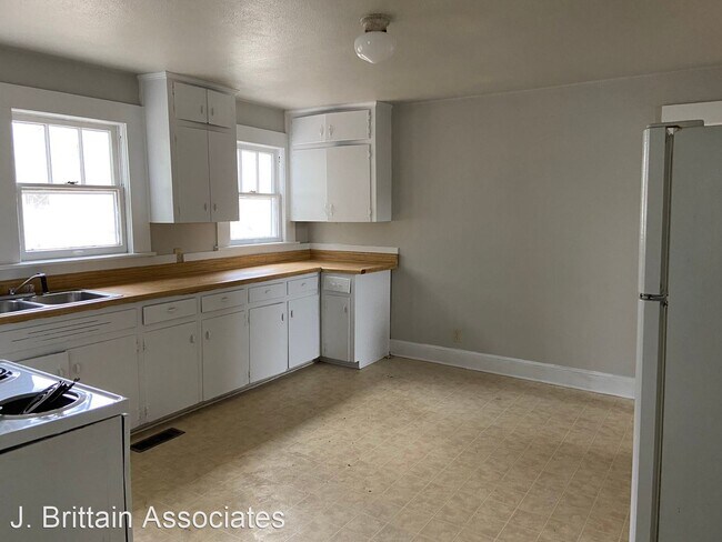 Building Photo - 3 br, 1 bath House - 1026 Johnston Drive