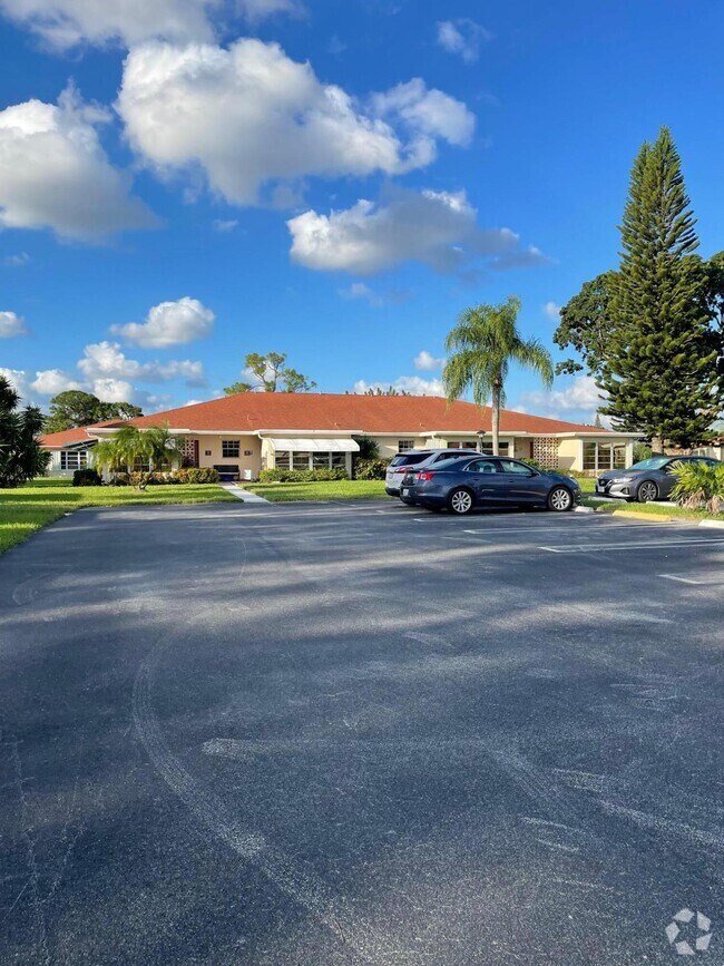 Rainberry Woods Apartments for Rent with Parking Delray Beach, FL 4
