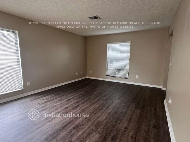 Foto del edificio - 603 Riverbend Blvd