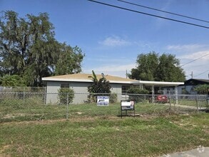 Building Photo - 1060 W Tee Cir
