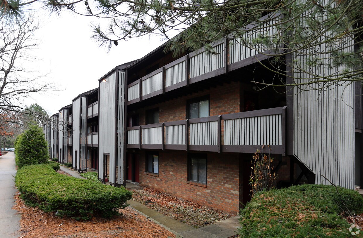 Foto del edificio - 1300 Bailey Rd