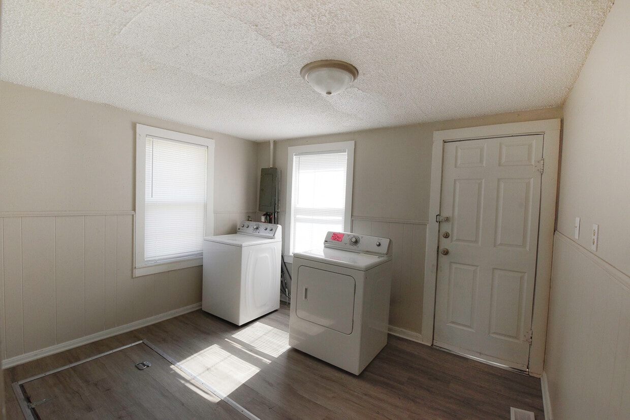 11615 Hackett St, Sugar Creek, MO 64054 House Rental in Sugar Creek