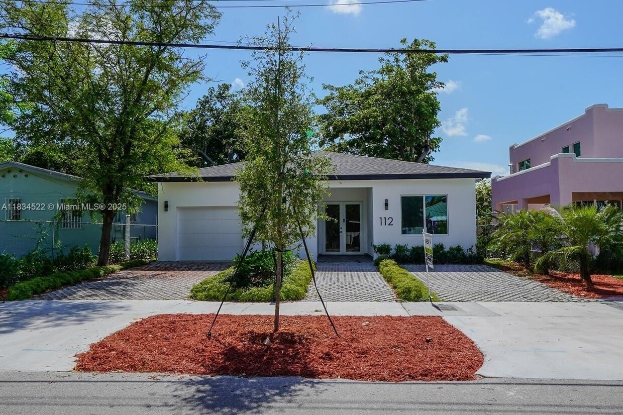 Primary Photo - 112 NW 24th Ct