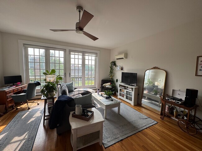 Foto del edificio - 80 Webster Ave
