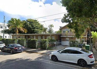 Building Photo - 640 SW 5th St