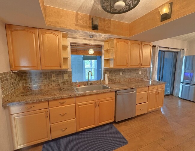 Foto del edificio - Spacious Florida Home Available Now!