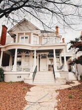 Building Photo - 1061 High St