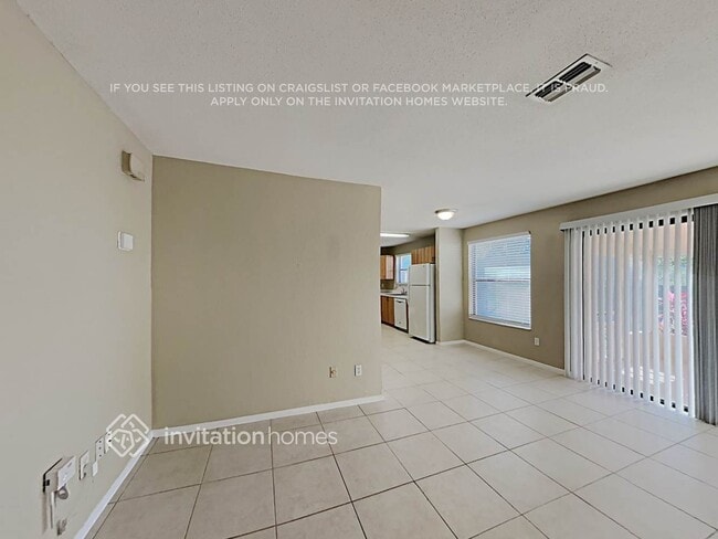 Foto del edificio - 1316 Wandering Oaks Dr