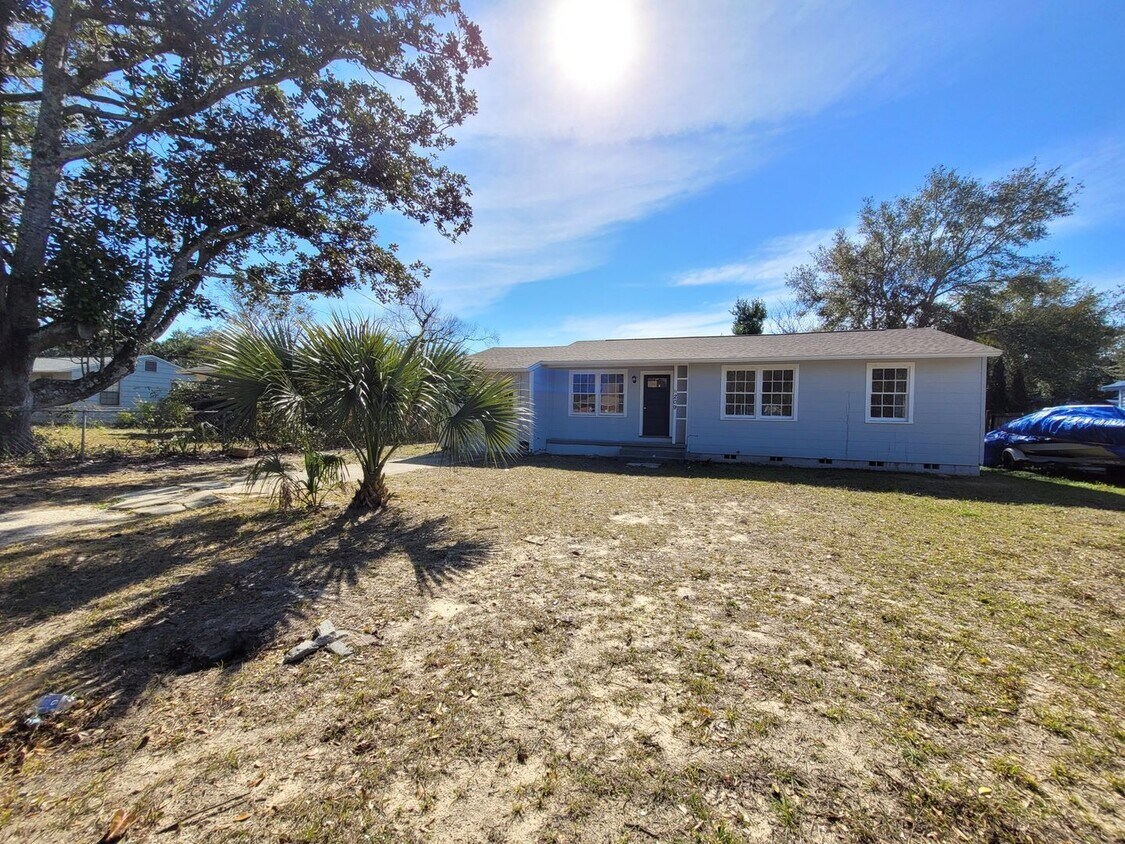 Foto principal - MOVE IN SPECIAL! Waived $350 Cleaning Fee!