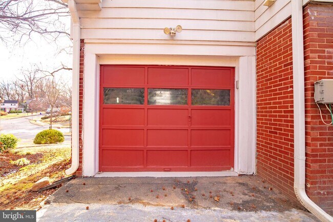 Foto del edificio - 5810 Greenleaf Rd