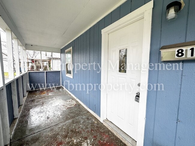Building Photo - 813 E 2nd Ave