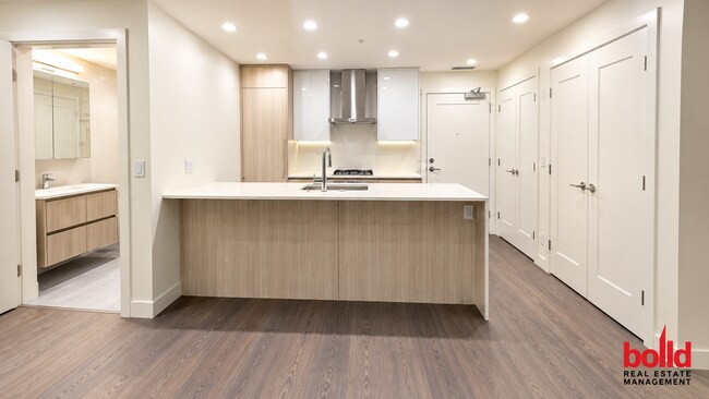 Photo du bâtiment - 488 W 58th Ave