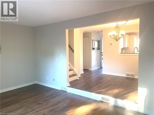 Building Photo - 242 Lakeport Rd