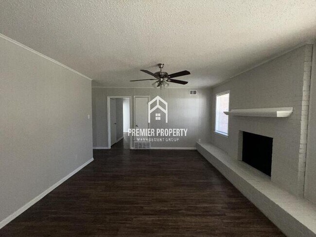 Foto del edificio - 3999 Hanna - Available Now!