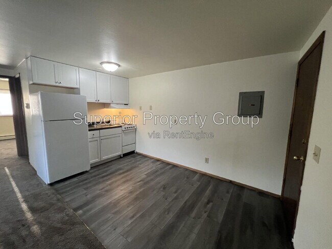 Foto del edificio - 714 N Oak St