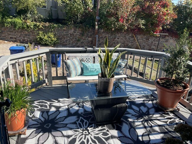 Foto del edificio - 4320 Sheldon Ave