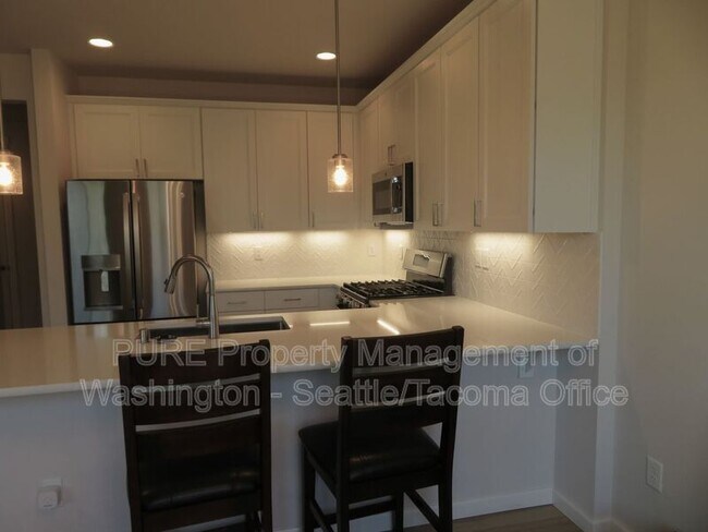 Building Photo - 5445 50th Lp SE