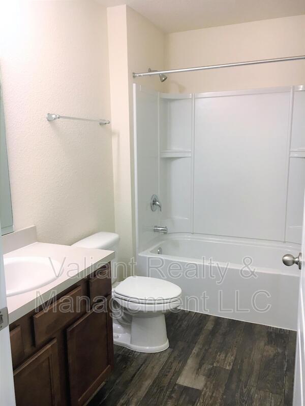 Foto del edificio - 6824 Hanford St