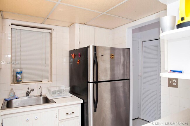 Foto del edificio - 253  172nd St  023 Sunny Isles Beach Fl 33160