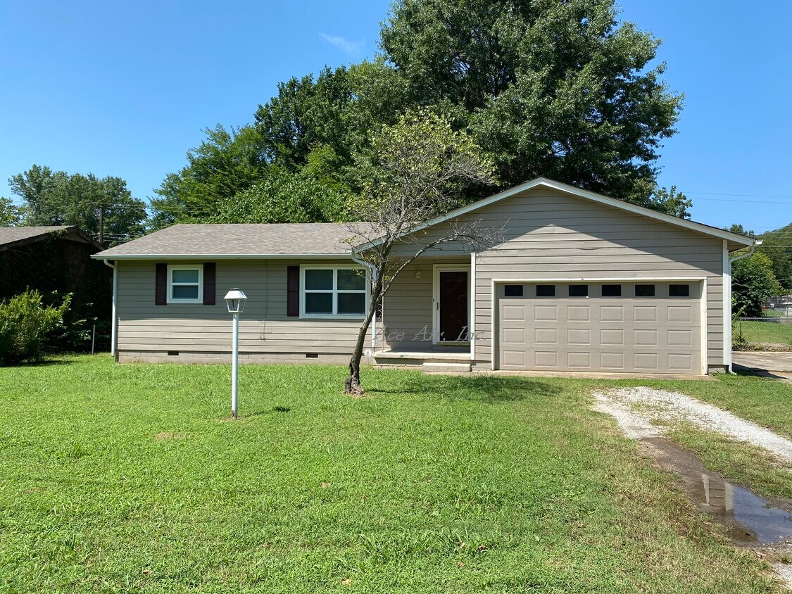 Foto principal - 1308 N Willow Rd