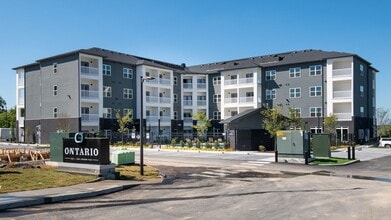 Building Photo - 1540 Lebanon Pike