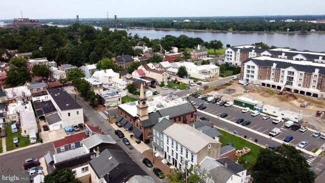 Building Photo - 23 E Union St