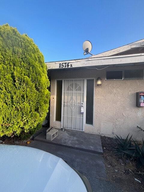 Building Photo - 1570 W Ramona Dr