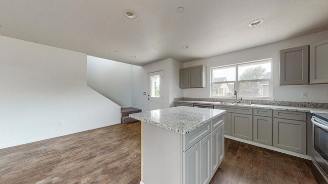 Foto del edificio - 2352 Karen Ct