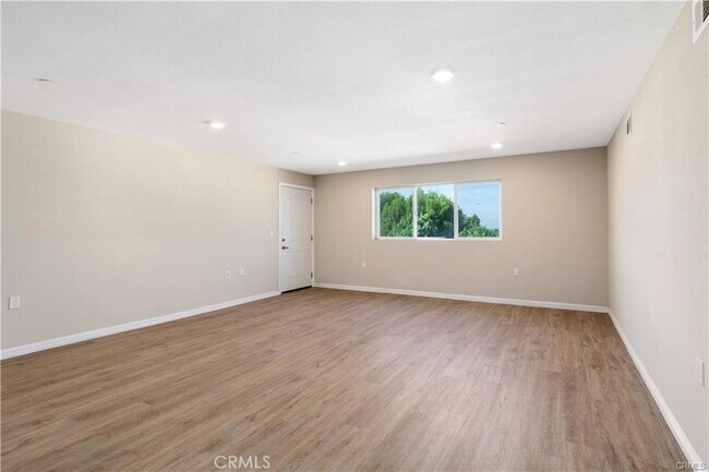 Foto del edificio - 13710 Foothill Blvd