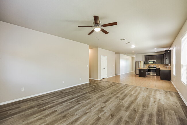 Building Photo - 7811 Paraiso Crest